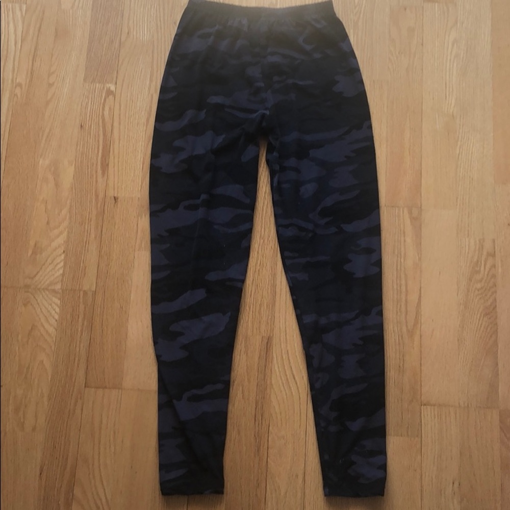 camo leggings!!